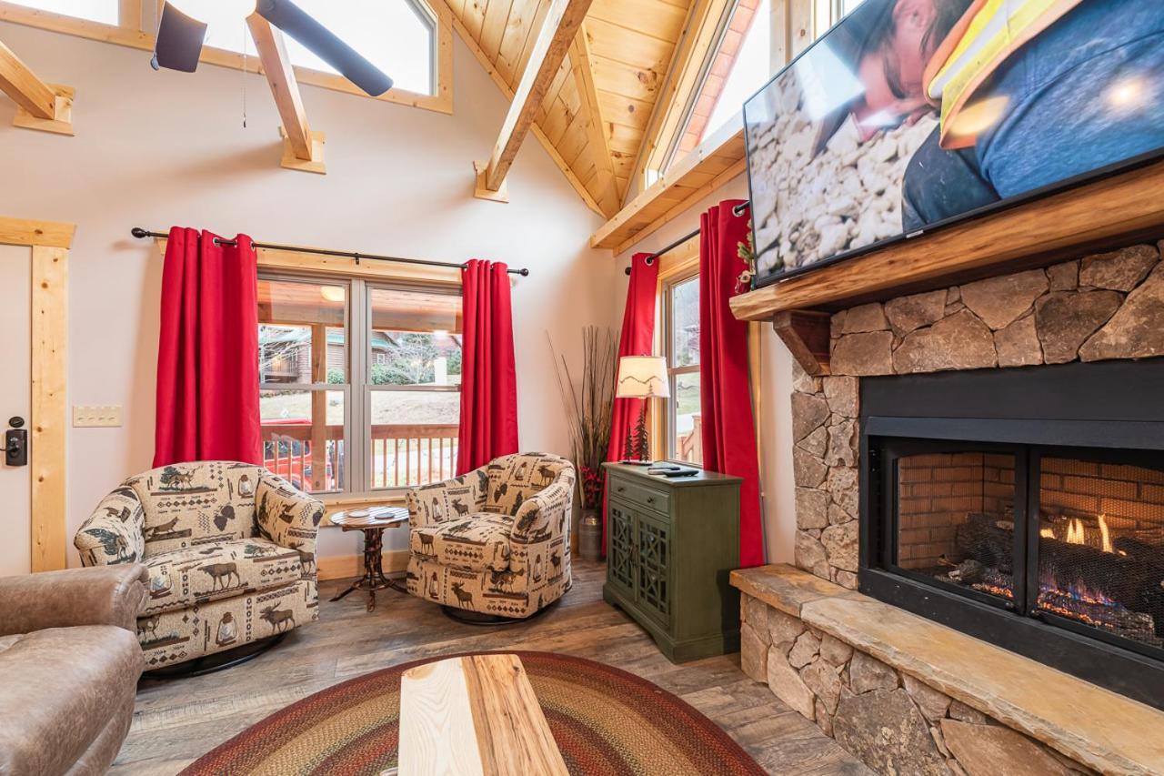 The Red Fox Cabin Villa Maggie Valley Exterior photo
