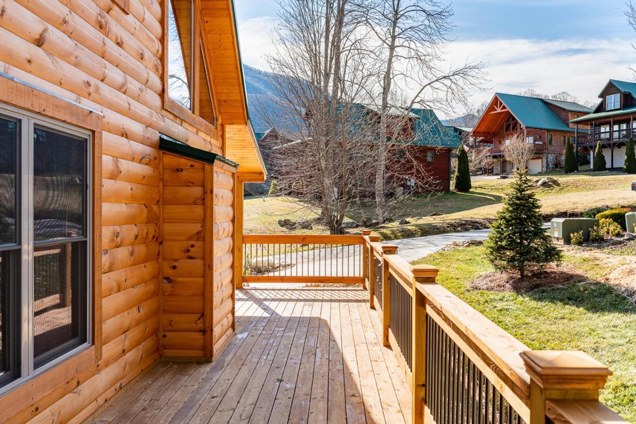 The Red Fox Cabin Villa Maggie Valley Exterior photo